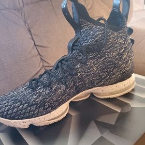 Lebron 15 Ashes